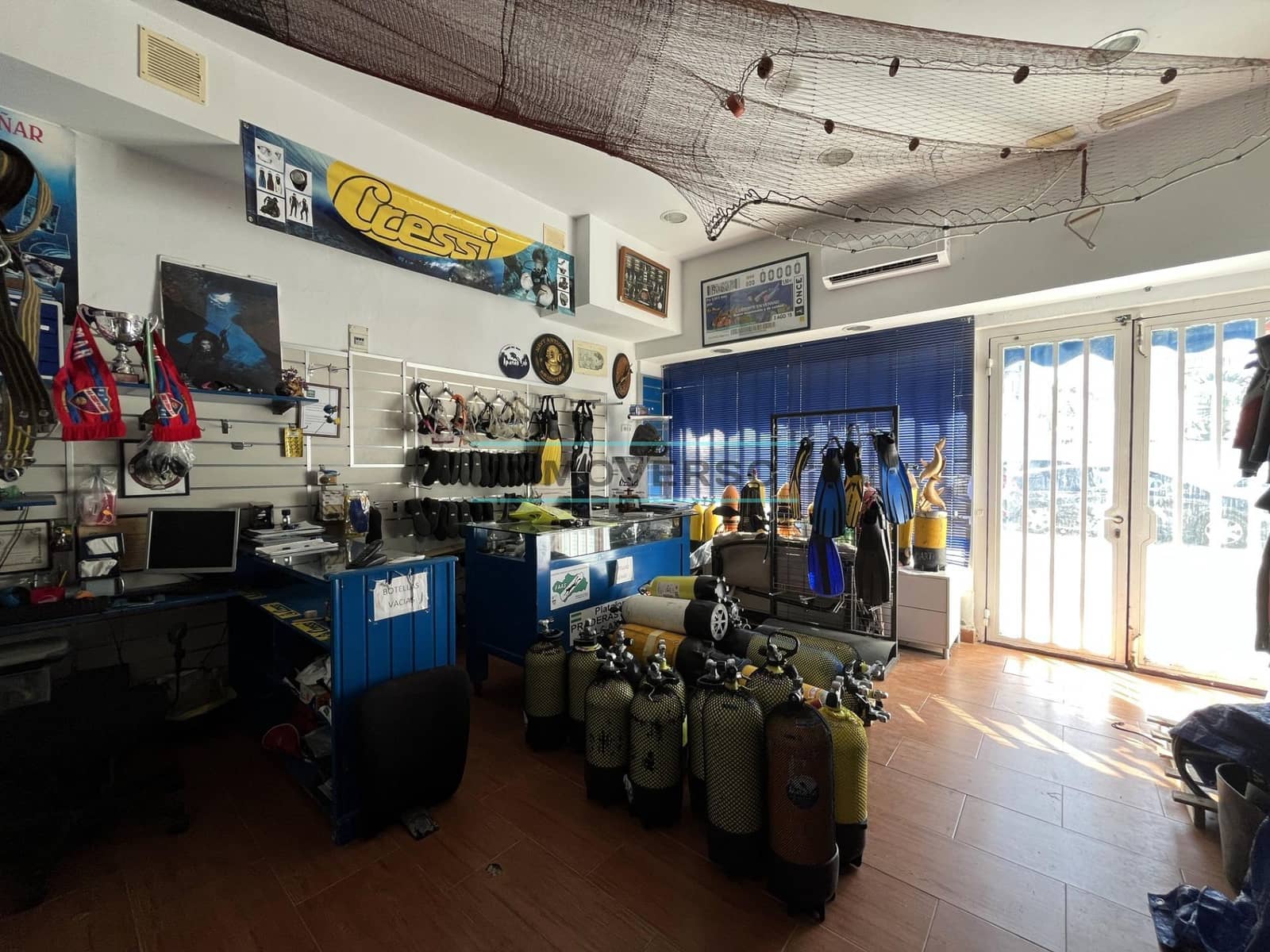 Commercieel te koop in Velez-Malaga - € 165.000 (Ref: 9952596)