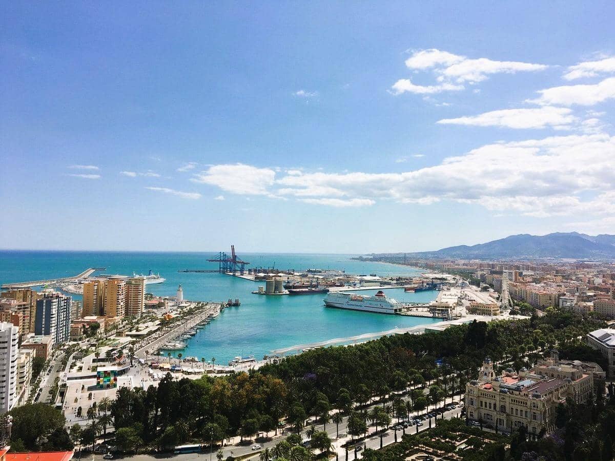 4 makuuhuone Asunto myytävänä paikassa Malaga kaupunki - 300 000 € (Ref: 9975394)