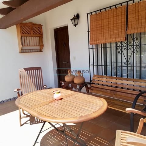 Pareado de 4 habitaciones en La Cala del Moral, Rincón de la Victoria en alquiler vacacional con piscina - 1.500 € (Ref: 9984974)