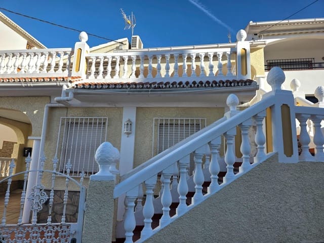 6 sovrum Villa till salu i Periana med garage - 300 000 € (Ref: 9990706)