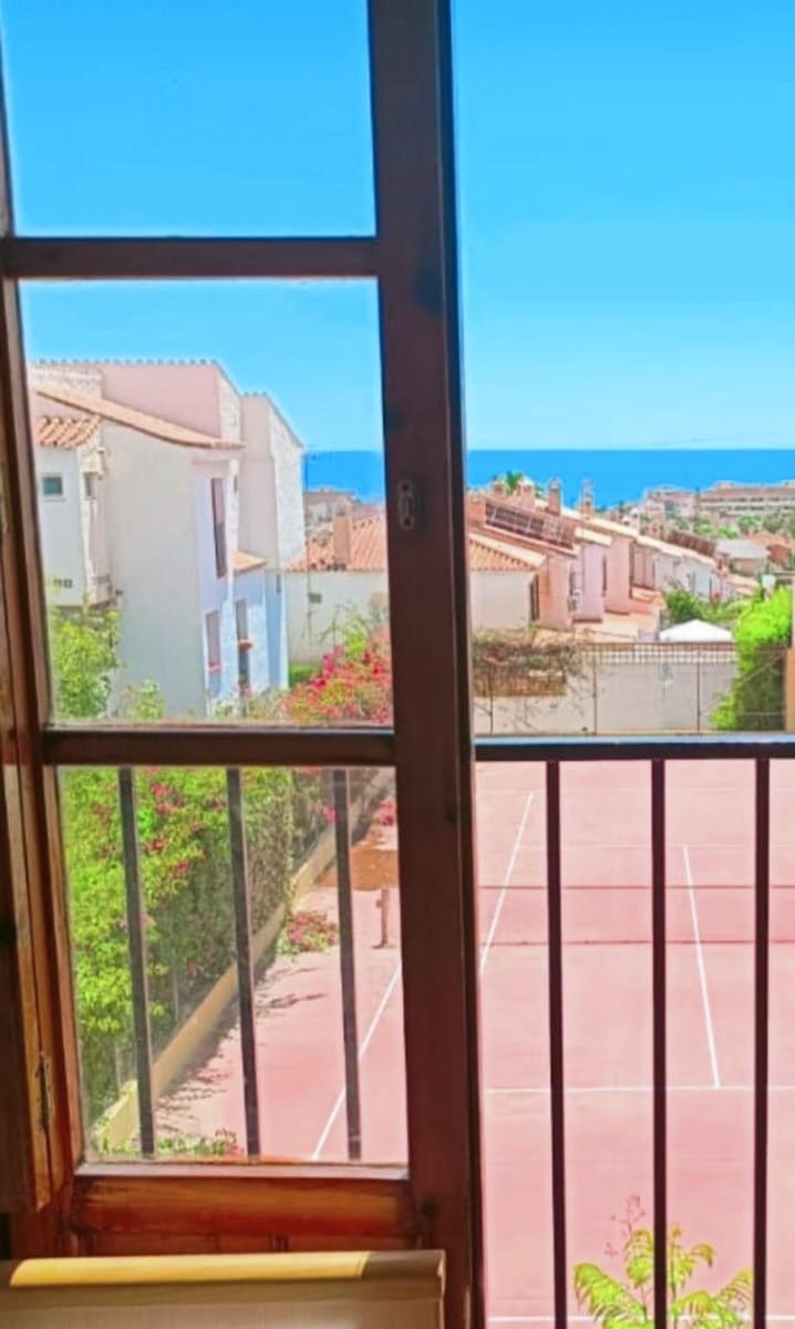 3 Zimmer Wohnung zu vermieten in Rincon de la Victoria mit Pool Garage - 1.300 € (Ref: 9997108)