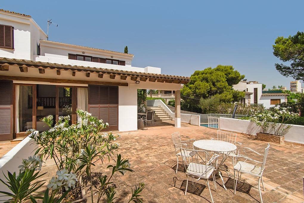 4 soveværelse Villa til salg i L'Arenal / S'Arenal med swimmingpool - € 1.700.000 (Ref: 7759966)