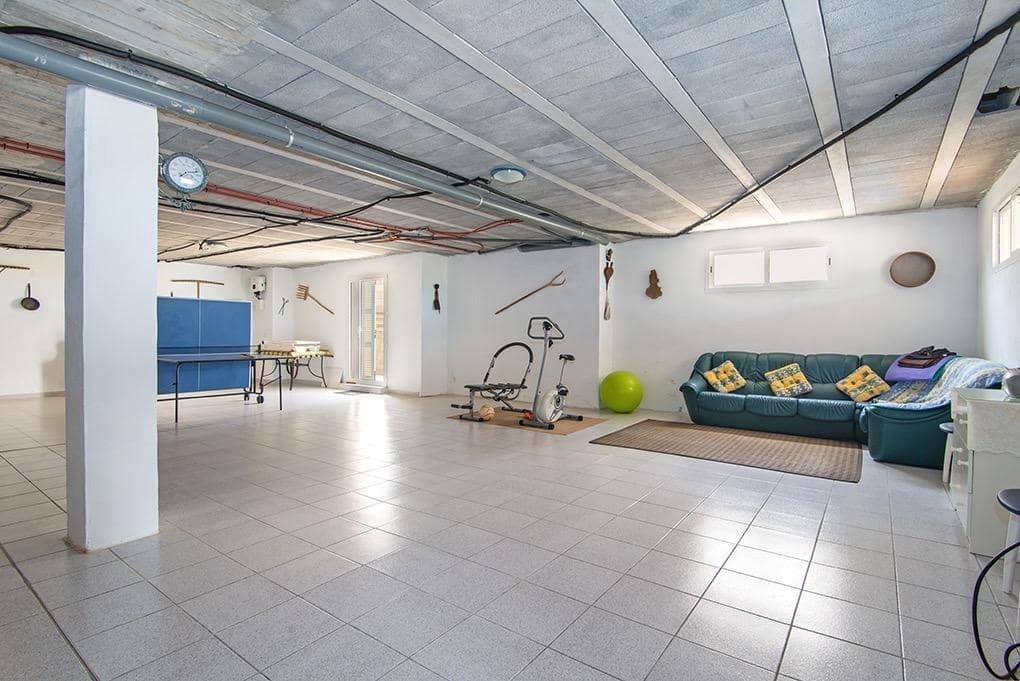 3 soveværelse Villa til salg i Badia Gran med swimmingpool garage - € 1.390.000 (Ref: 7776316)