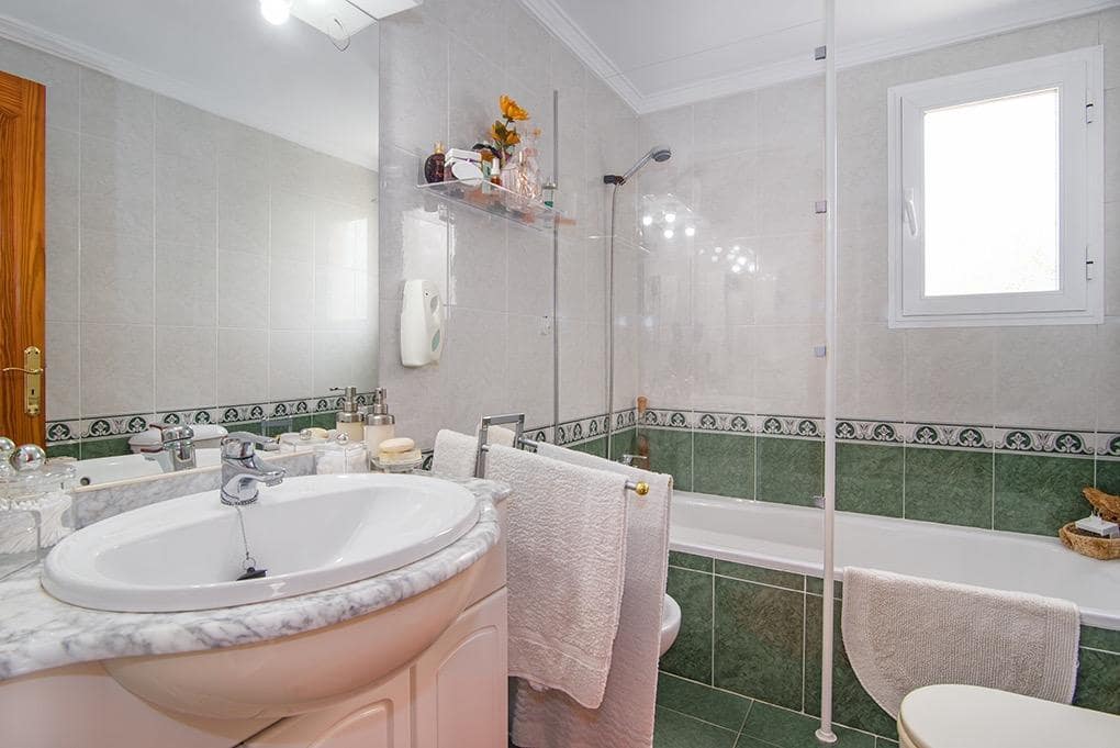 3 soveværelse Villa til salg i Badia Gran med swimmingpool garage - € 1.390.000 (Ref: 7776316)