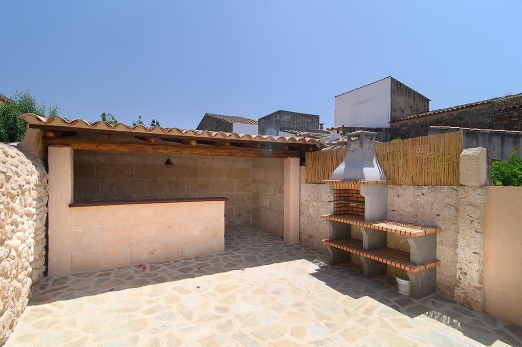 5 bedroom Townhouse for sale in Llucmajor with pool - € 840,000 (Ref: 8458833)