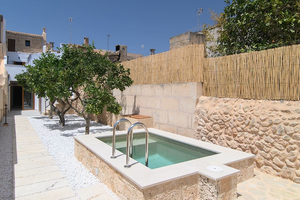 5 bedroom Townhouse for sale in Llucmajor with pool - € 840,000 (Ref: 8458833)