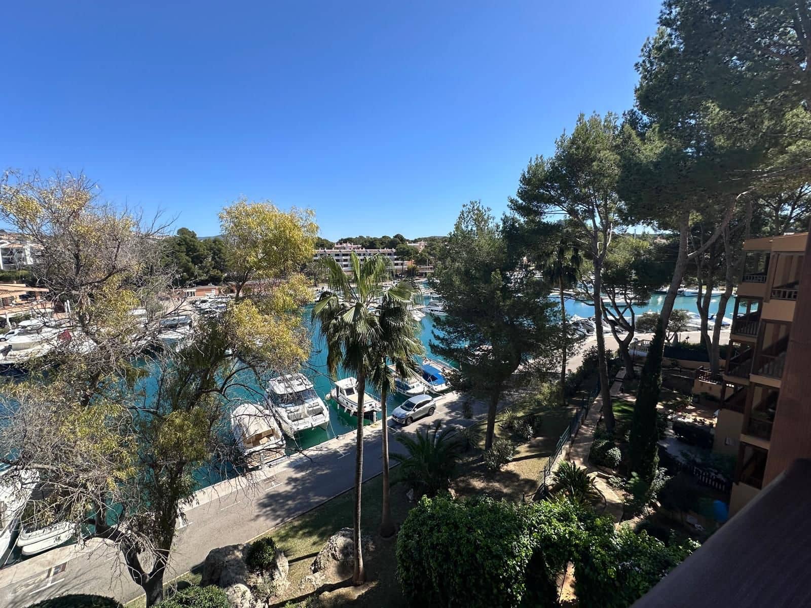 2 bedroom Apartment for sale in Santa Ponsa with pool - € 597,000 (Ref: 8909726)