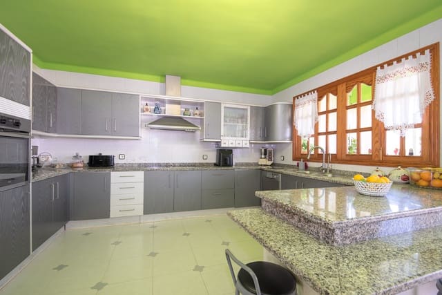 5 soveværelse Villa til salg i Badia Blava, Llucmajor med swimmingpool - € 965.000 (Ref: 8952844)