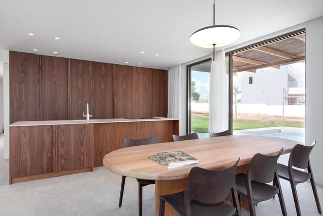 4 soveværelse Villa til salg i Son Gual, Palma de Mallorca med swimmingpool - € 2.540.000 (Ref: 8997413)