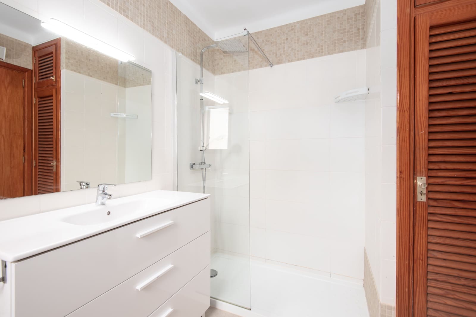 3 soveværelse Semi-Rækkehus til salg i Cala Blava med swimmingpool garage - € 1.350.000 (Ref: 9187409)