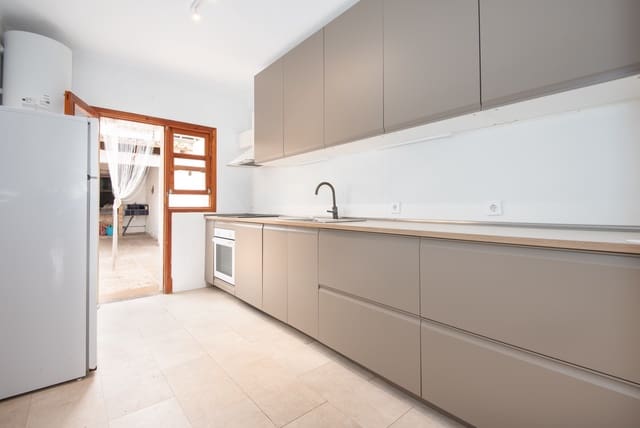 3 sypialnia Dom blizniak na sprzedaż w Cala Blava, Llucmajor z basenem garażem - 1 350 000 € (Ref: 9187409)