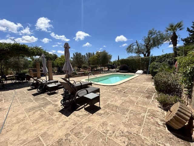 2 slaapkamer Finca/Landhuis te koop in Llucmajor met zwembad garage - € 749.000 (Ref: 9377954)
