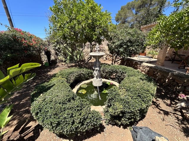 2 slaapkamer Finca/Landhuis te koop in Llucmajor met zwembad garage - € 749.000 (Ref: 9377954)