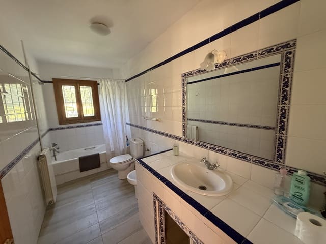 3 sypialnia Finka/Dom wiejski na sprzedaż w Llucmajor z basenem garażem - 1 500 000 € (Ref: 9606342)