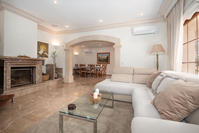 5 makuuhuone Maalaistalo myytävänä paikassa Llucmajor mukana uima-altaan 
autotalli - 2 500 000 € (Ref: 9634915)