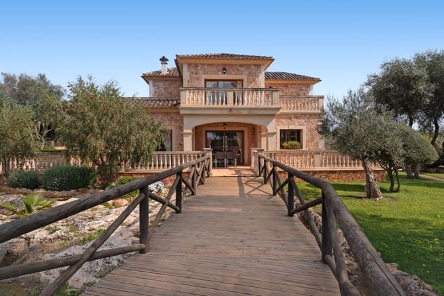 5 makuuhuone Maalaistalo myytävänä paikassa Llucmajor mukana uima-altaan 
autotalli - 2 500 000 € (Ref: 9634915)