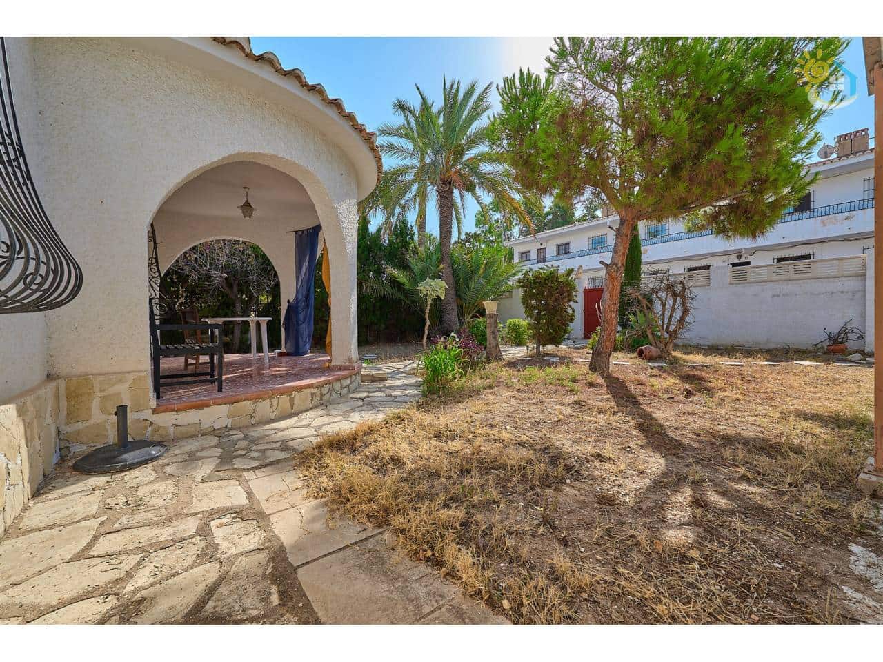 3 Zimmer Reihenhaus zu verkaufen in El Campello mit Garage - 449.950 € (Ref: 10019996)