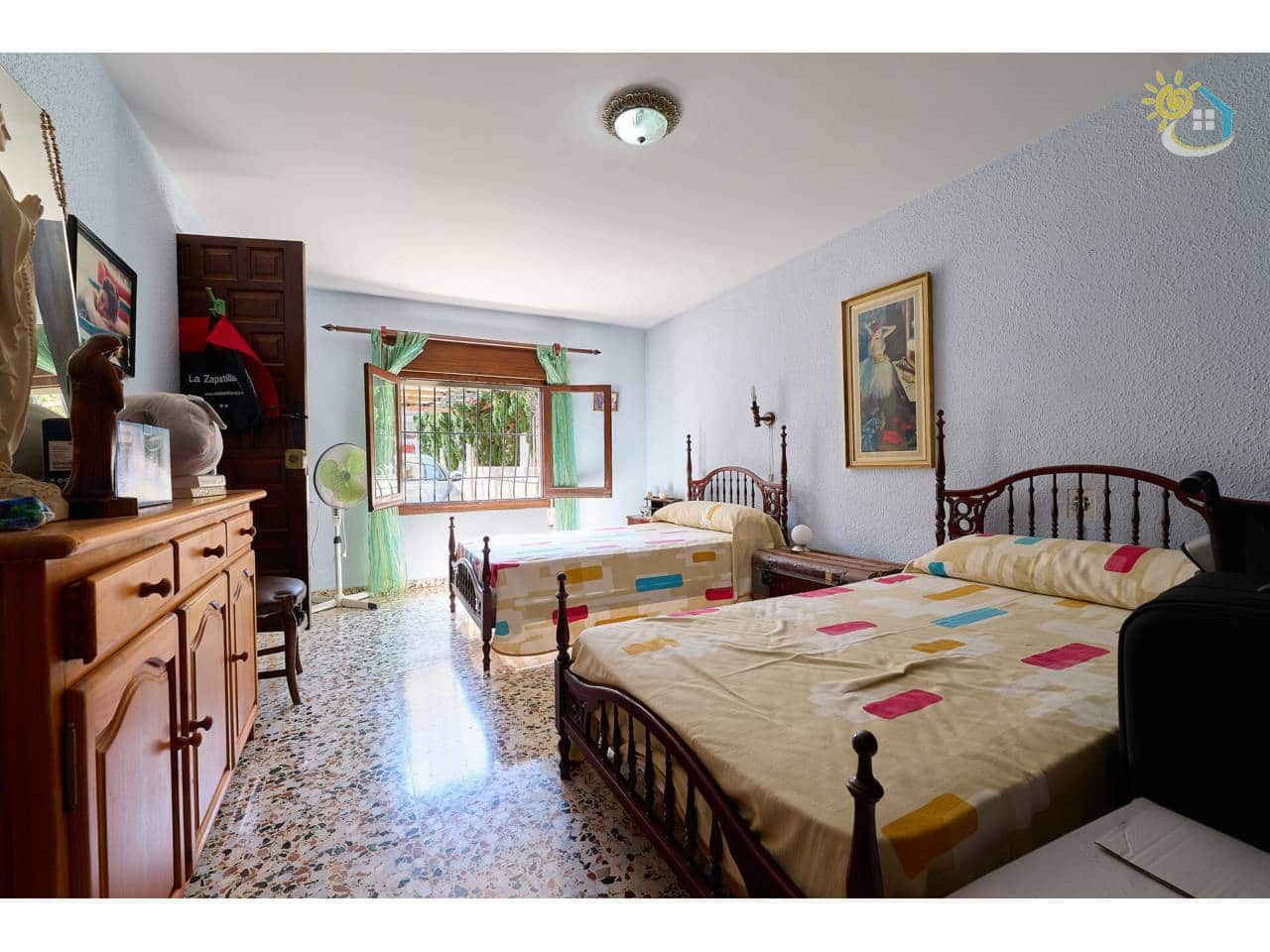 3 Zimmer Reihenhaus zu verkaufen in El Campello mit Garage - 449.950 € (Ref: 10019996)