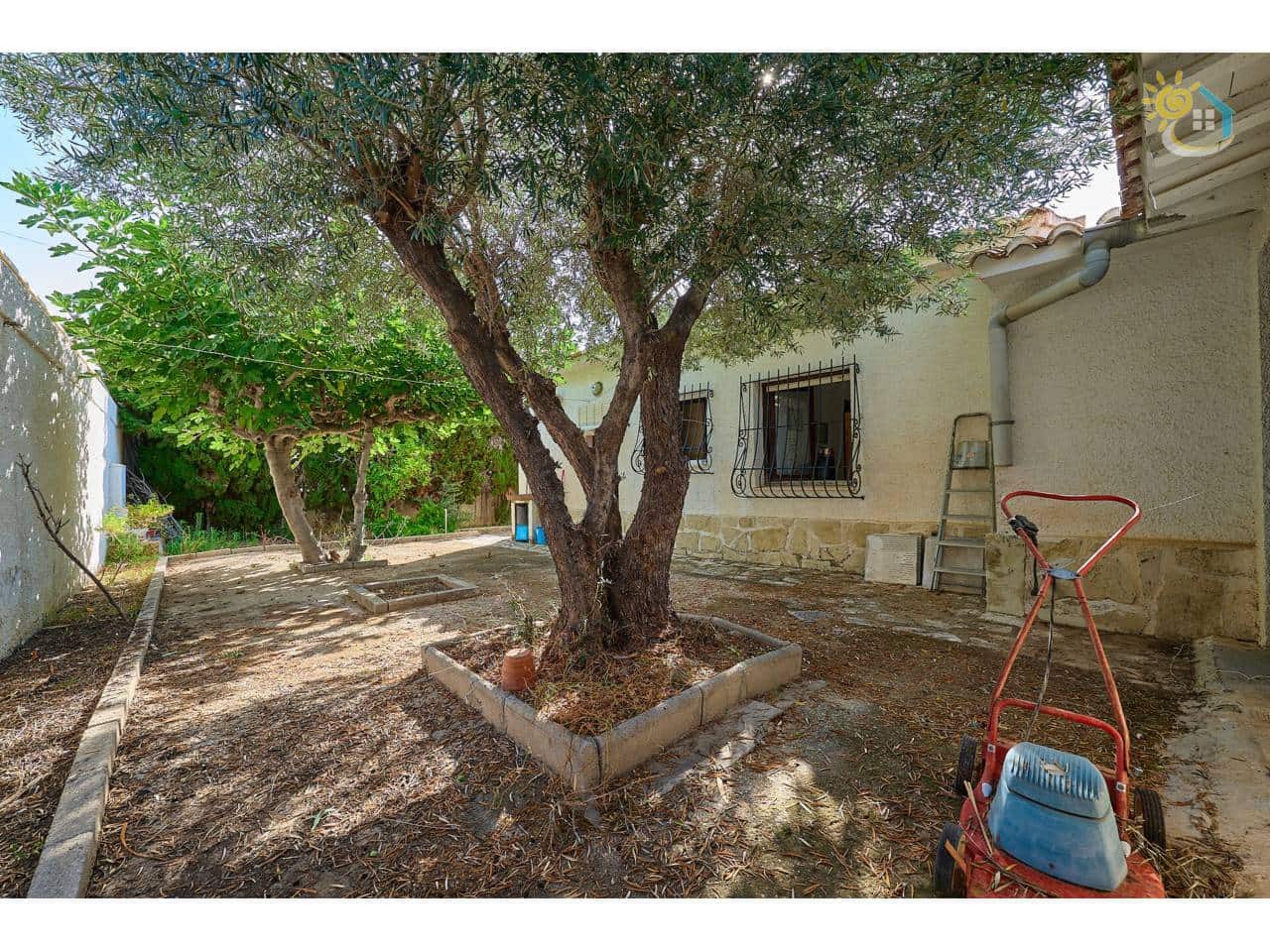 3 Zimmer Reihenhaus zu verkaufen in El Campello mit Garage - 449.950 € (Ref: 10019996)