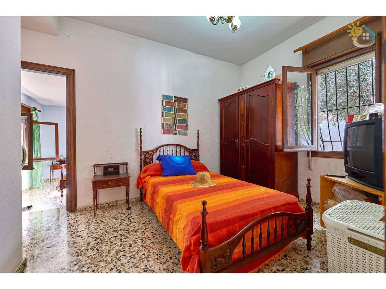 3 Zimmer Reihenhaus zu verkaufen in El Campello mit Garage - 449.950 € (Ref: 10019996)
