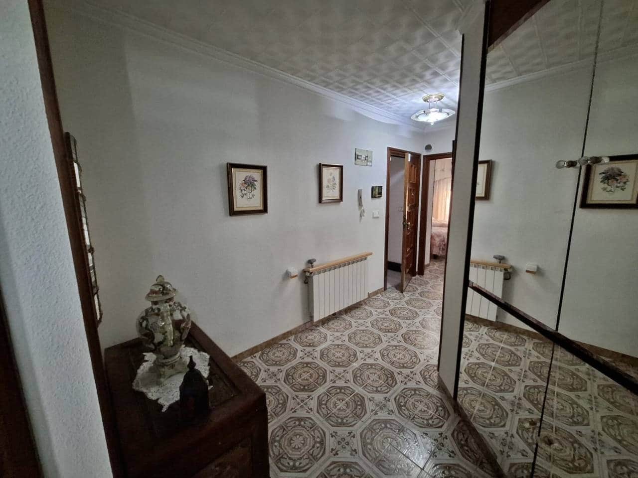 3 soveværelse Byhus til leje i El Campello med garage - € 2.000 (Ref: 10019997)
