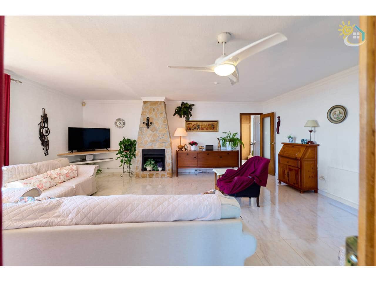 4 slaapkamer Villa te koop in El Campello met zwembad garage - € 650.000 (Ref: 10085341)