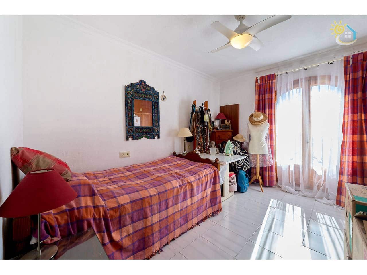 4 slaapkamer Villa te koop in El Campello met zwembad garage - € 650.000 (Ref: 10085341)