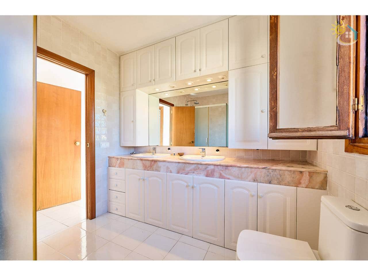 4 slaapkamer Villa te koop in El Campello met zwembad garage - € 650.000 (Ref: 10085341)