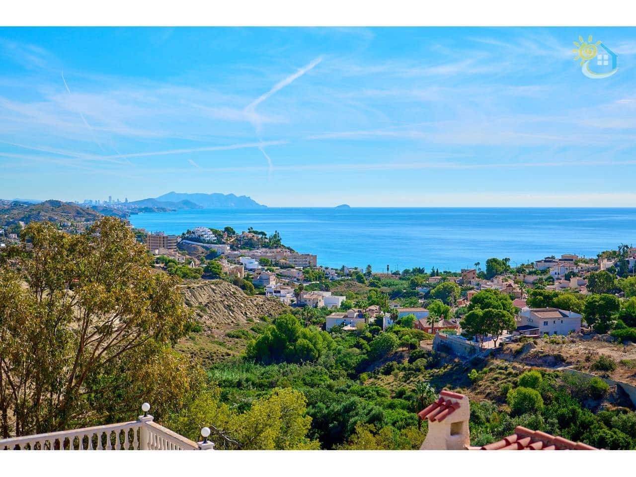 4 slaapkamer Villa te koop in El Campello met zwembad garage - € 650.000 (Ref: 10085341)