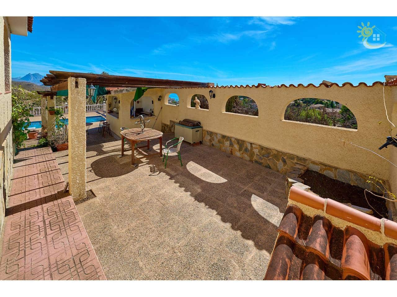 4 slaapkamer Villa te koop in El Campello met zwembad garage - € 650.000 (Ref: 10085341)