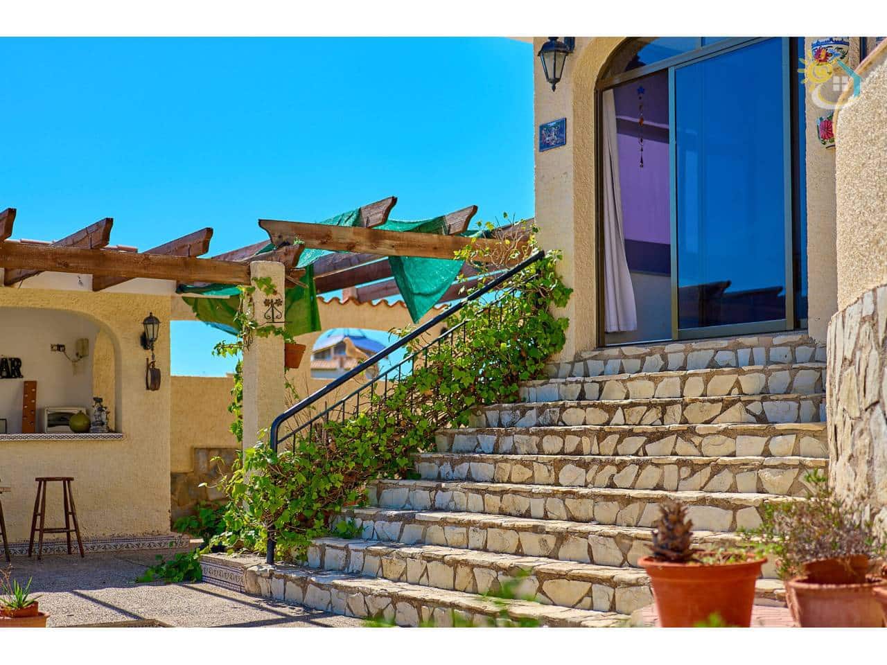 4 slaapkamer Villa te koop in El Campello met zwembad garage - € 650.000 (Ref: 10085341)