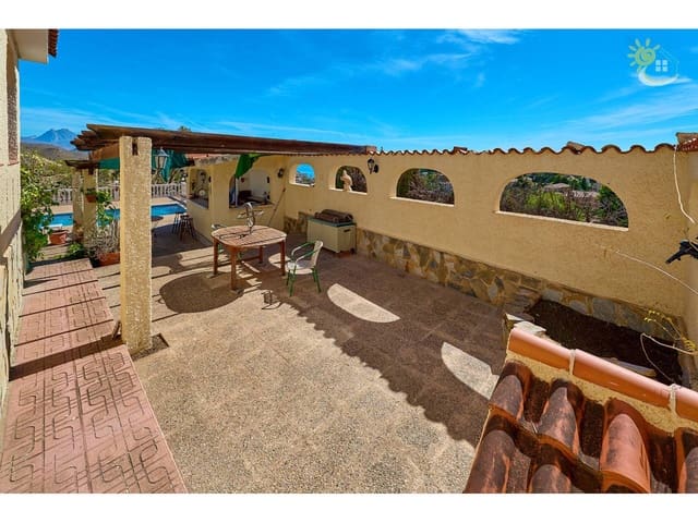4 slaapkamer Villa te koop in El Campello met zwembad garage - € 650.000 (Ref: 10085341)
