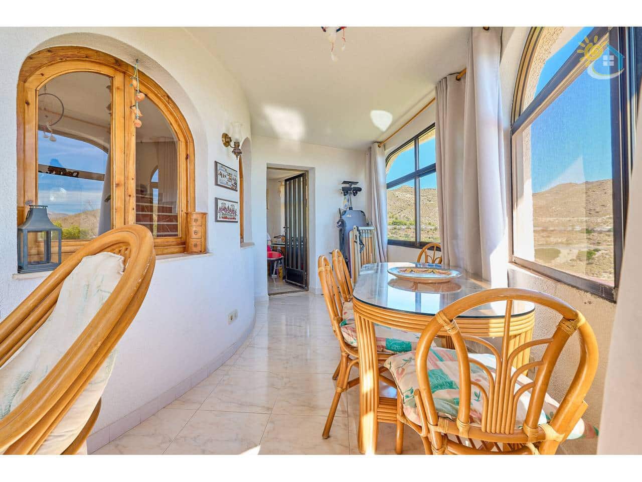 4 slaapkamer Villa te koop in El Campello met zwembad garage - € 650.000 (Ref: 10085341)