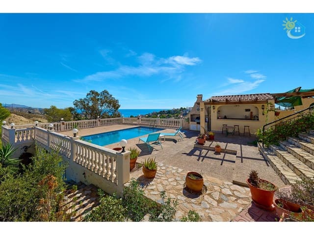 4 slaapkamer Villa te koop in El Campello met zwembad garage - € 650.000 (Ref: 10085341)