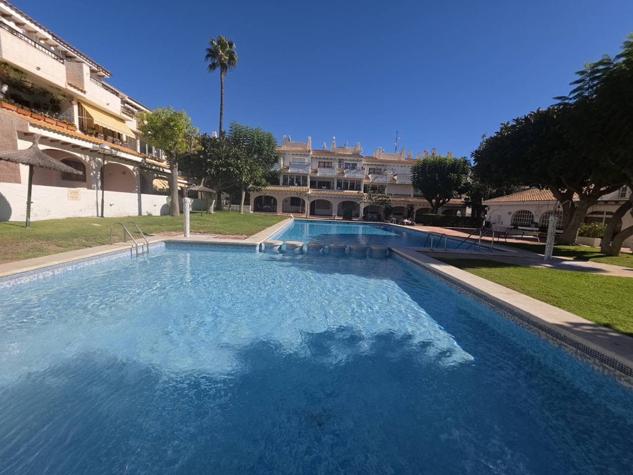 Apartamento de 2 habitaciones en El Campello en venta con piscina - 259.950 € (Ref: 10179762)