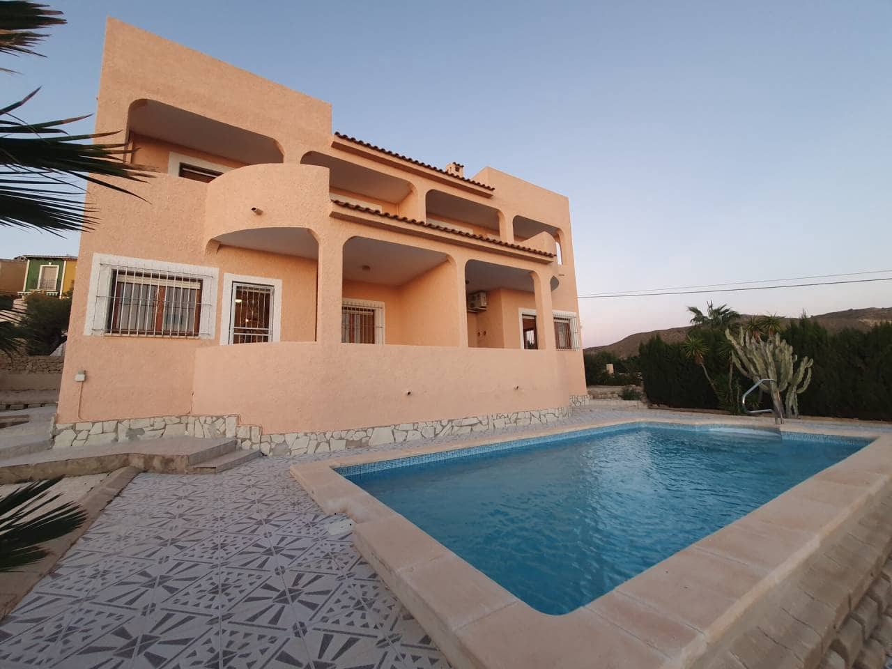 6 camera da letto Villa in vendita in El Campello con piscina - 575.000 € (Rif: 7857362)