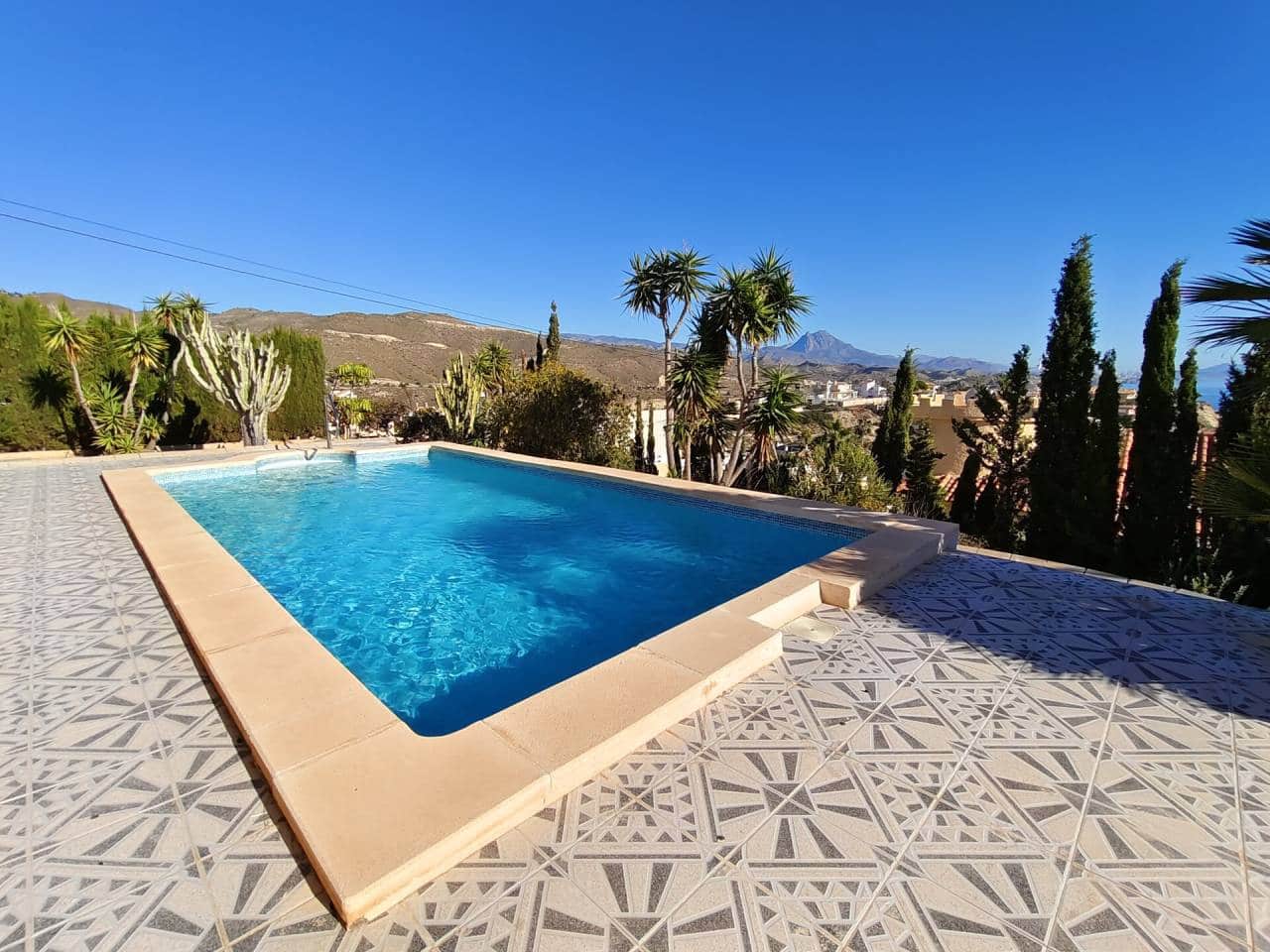 6 camera da letto Villa in vendita in El Campello con piscina - 575.000 € (Rif: 7857362)