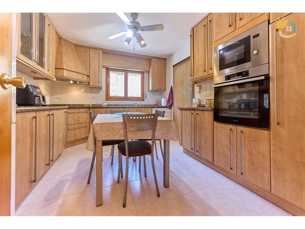 4 camera da letto Villa in vendita in El Campello con piscina - 445.000 € (Rif: 9622740)