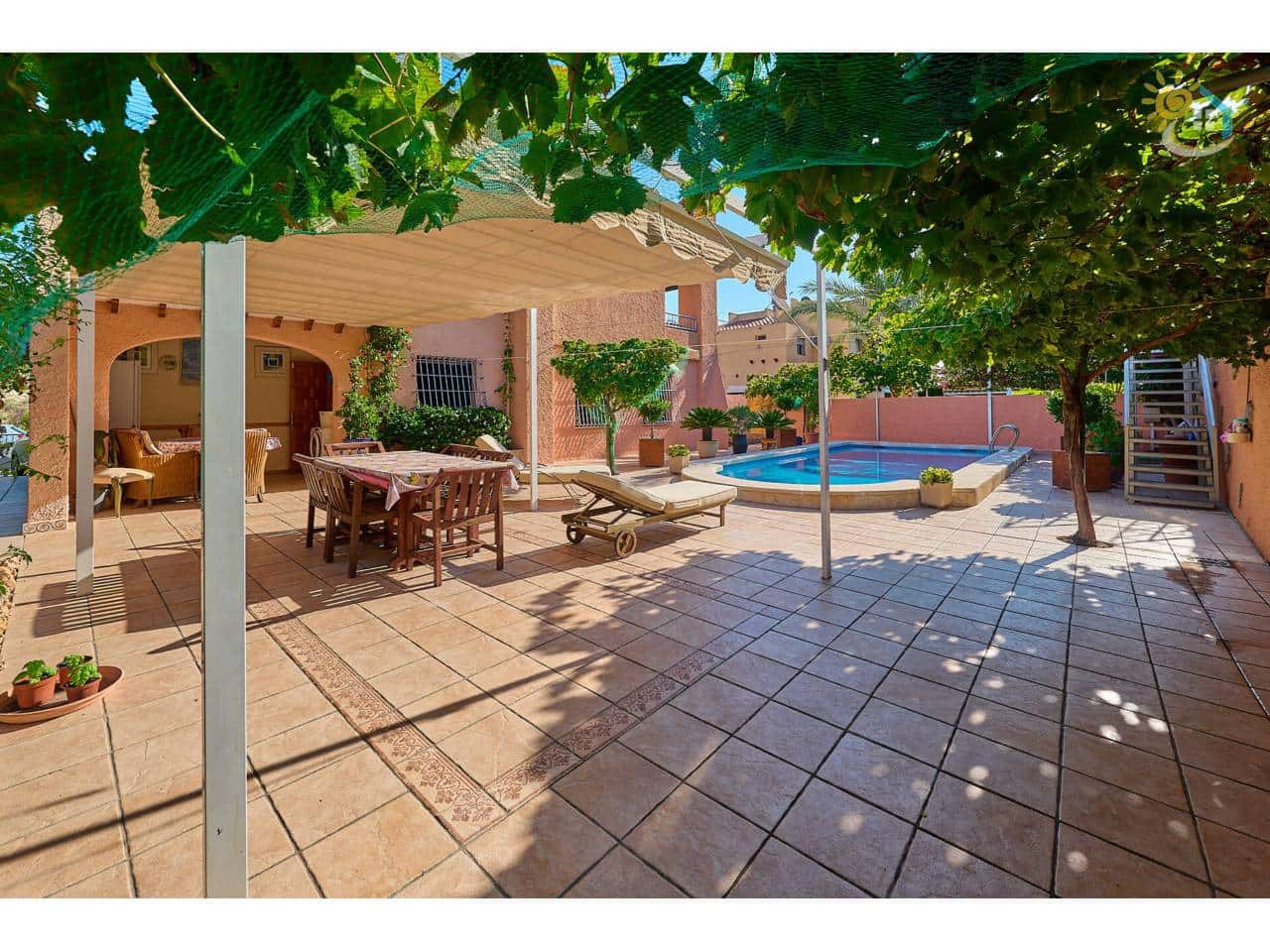 4 camera da letto Villa in vendita in El Campello con piscina - 445.000 € (Rif: 9622740)