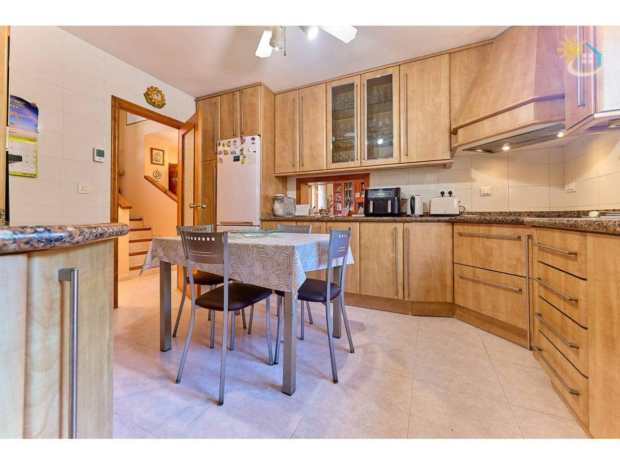 4 camera da letto Villa in vendita in El Campello con piscina - 445.000 € (Rif: 9622740)