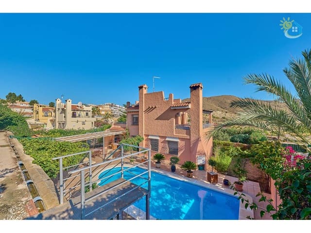 4 camera da letto Villa in vendita in El Campello con piscina - 445.000 € (Rif: 9622740)