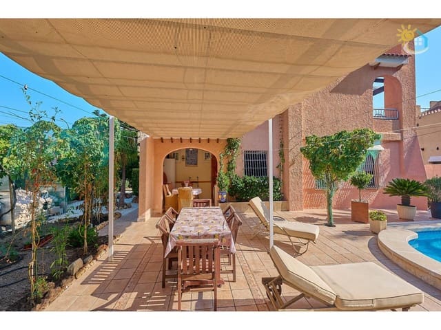 4 camera da letto Villa in vendita in El Campello con piscina - 445.000 € (Rif: 9622740)