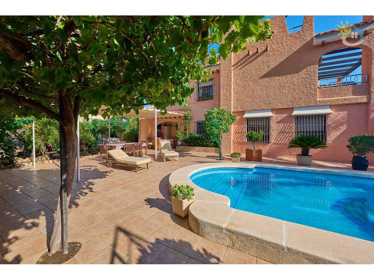 4 camera da letto Villa in vendita in El Campello con piscina - 445.000 € (Rif: 9622740)