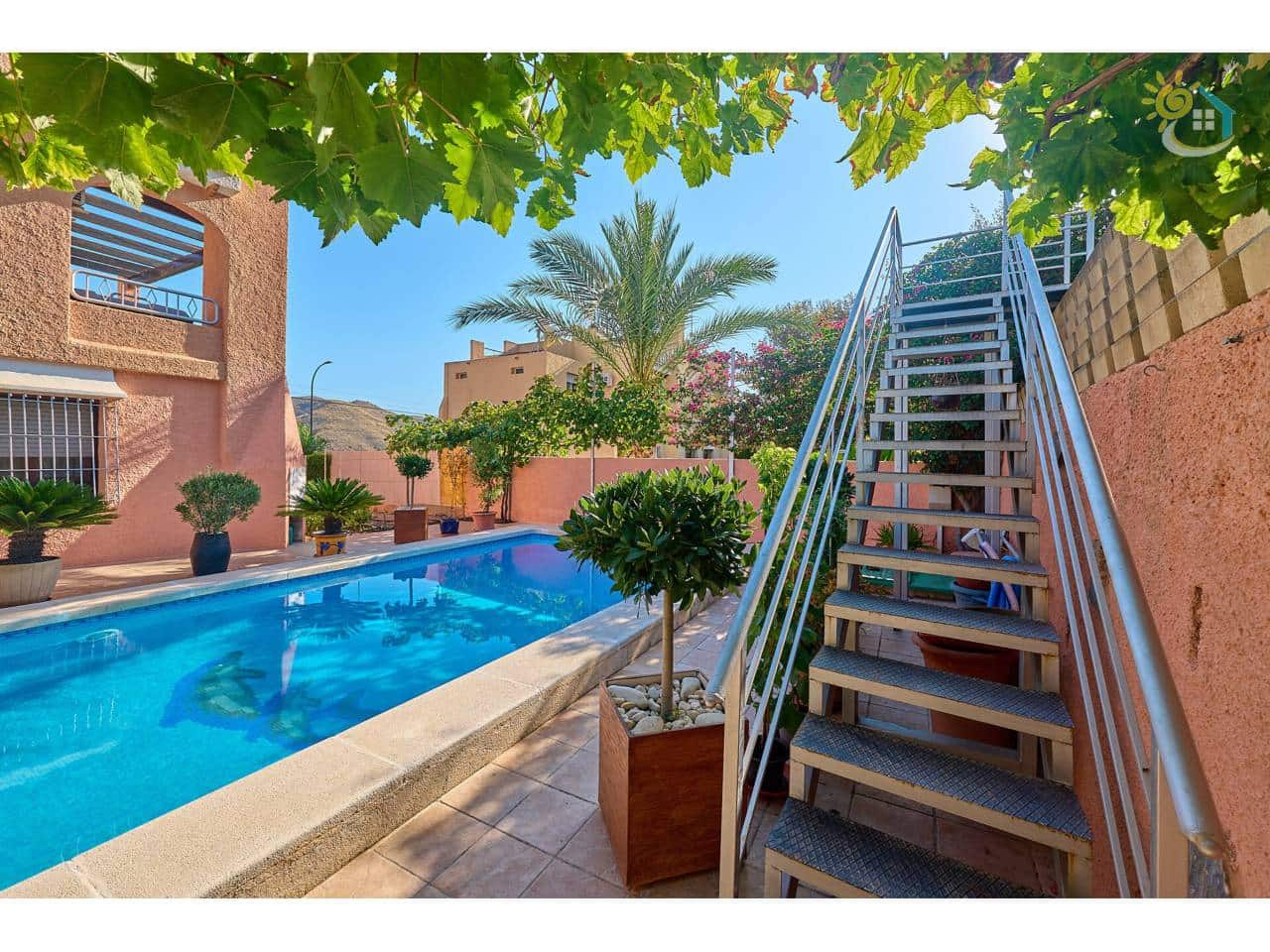 4 camera da letto Villa in vendita in El Campello con piscina - 445.000 € (Rif: 9622740)