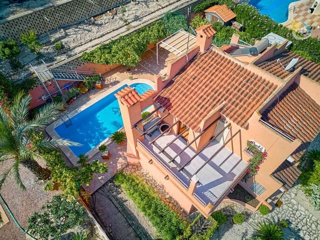 4 camera da letto Villa in vendita in El Campello con piscina - 445.000 € (Rif: 9622740)