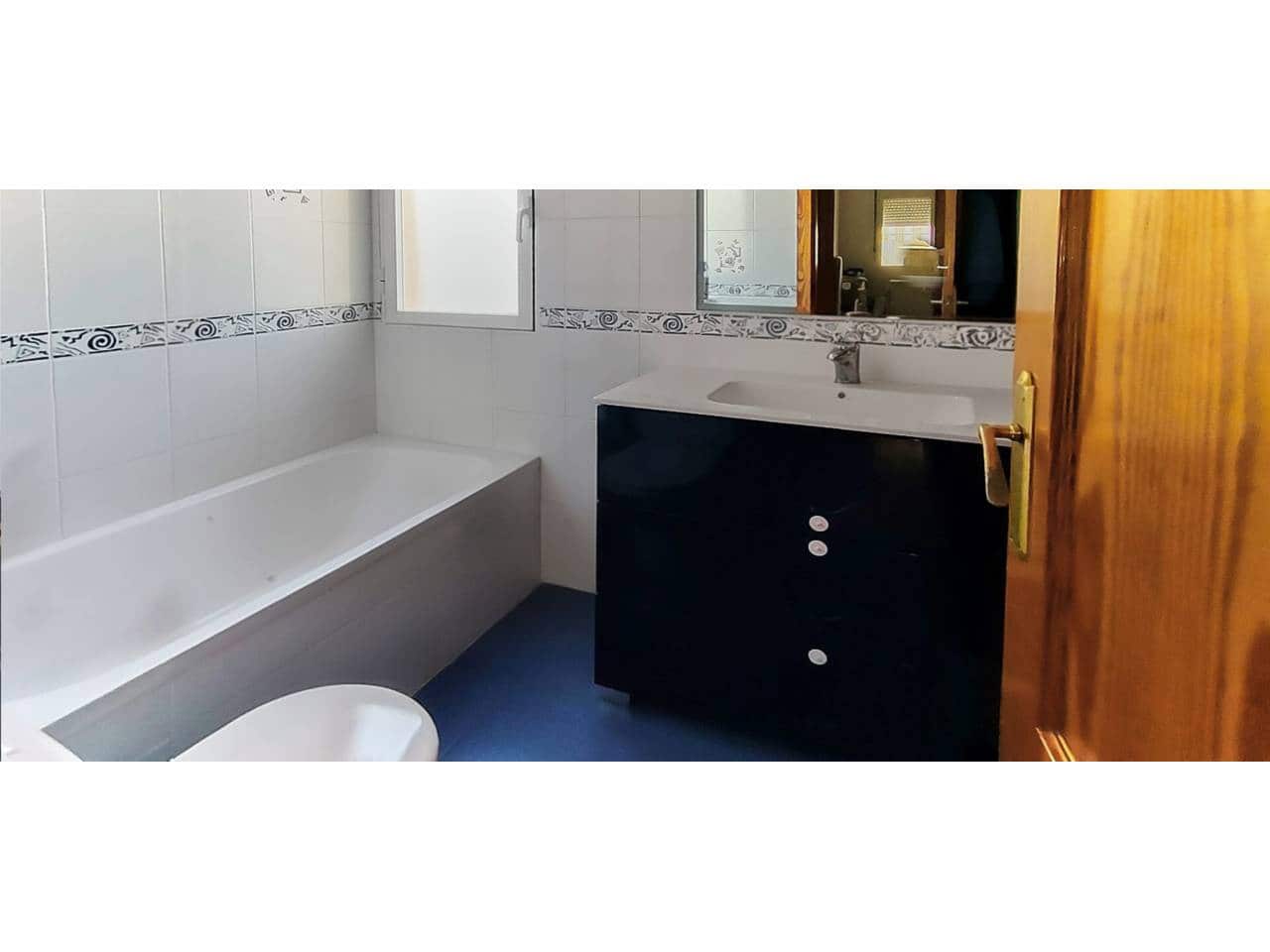 3 bedroom Flat for sale in El Campello with pool garage - € 365,000 (Ref: 9655562)