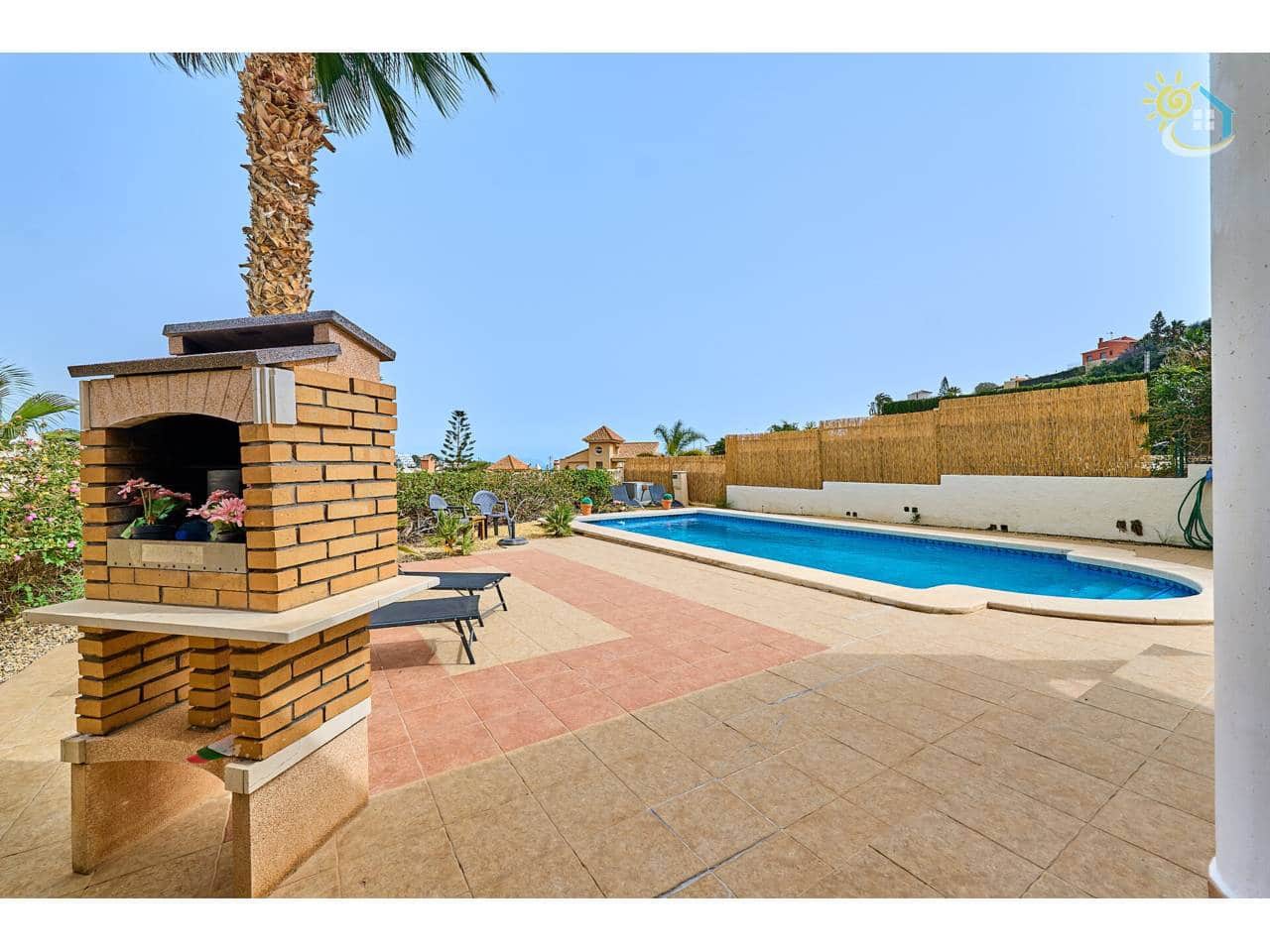 3 Zimmer Villa zu verkaufen in El Campello mit Pool - 469.000 € (Ref: 9655563)