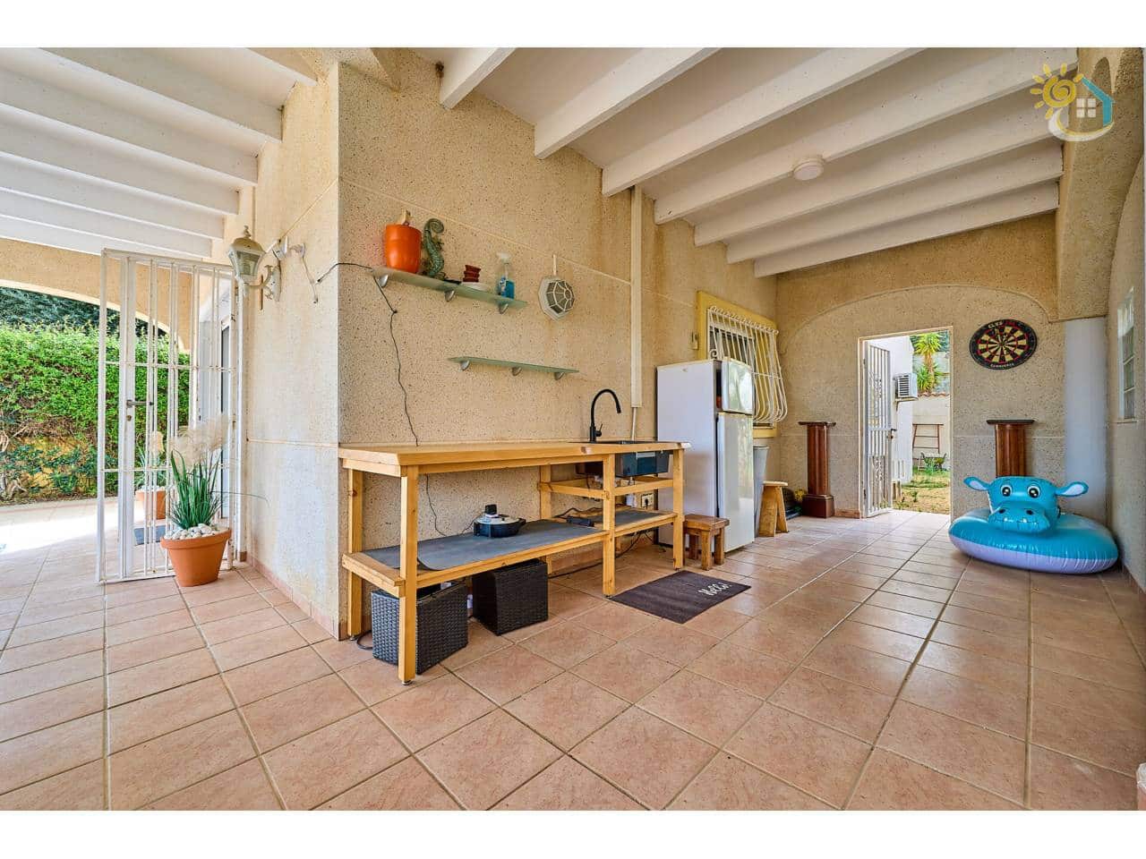 3 Zimmer Villa zu verkaufen in El Campello mit Pool - 469.000 € (Ref: 9655563)