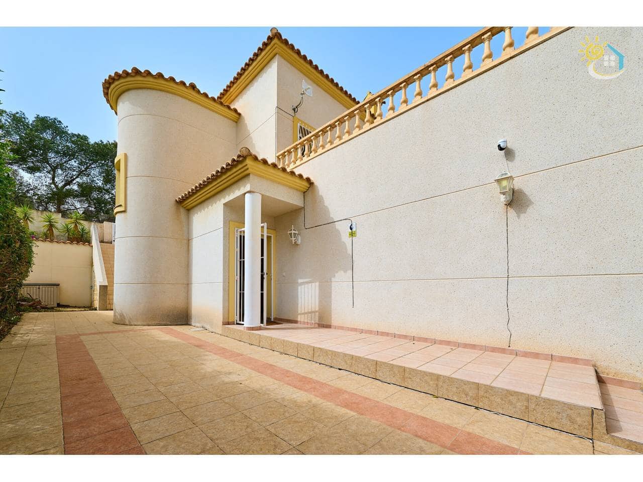 3 Zimmer Villa zu verkaufen in El Campello mit Pool - 469.000 € (Ref: 9655563)