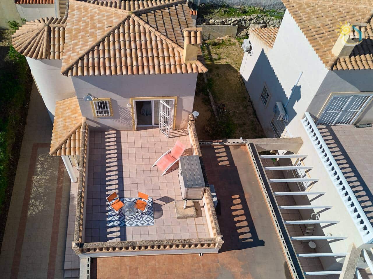 3 bedroom Villa for sale in El Campello with pool - € 469,000 (Ref: 9655563)